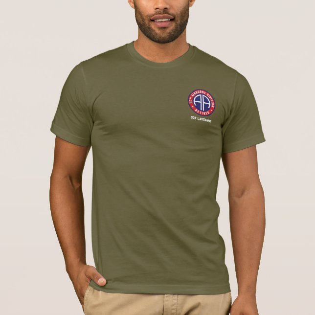 82:a Anpassningsbarna för "pensionerad" flygburen  T Shirt (Framsida)