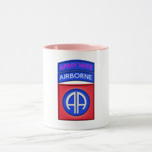 82:a flygburna divisionen "Paratrooper Wife" Mugg