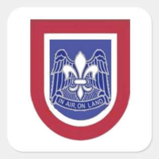 82:A LUFTBORNE BERET FLASH/DUI STICKERS FYRKANTIGT KLISTERMÄRKE