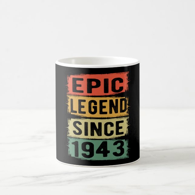 82 år gammal dag 1943 Epic legend 82:a födelsedage Kaffemugg (Center)