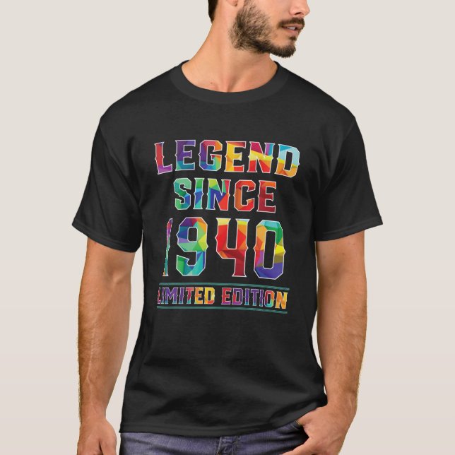 82-åriga födelsedag ger förklaring sedan 1940 års  t shirt (Framsida)