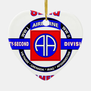 82:E LUFTBORNDIVISION "ALL AMERICAN"-DIVISION JULGRANSPRYDNAD KERAMIK