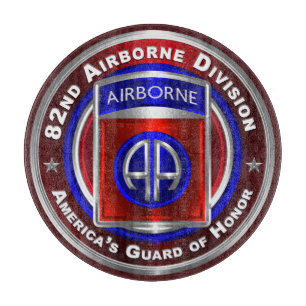 82nd Airborne Division Airborne översätts till: 82