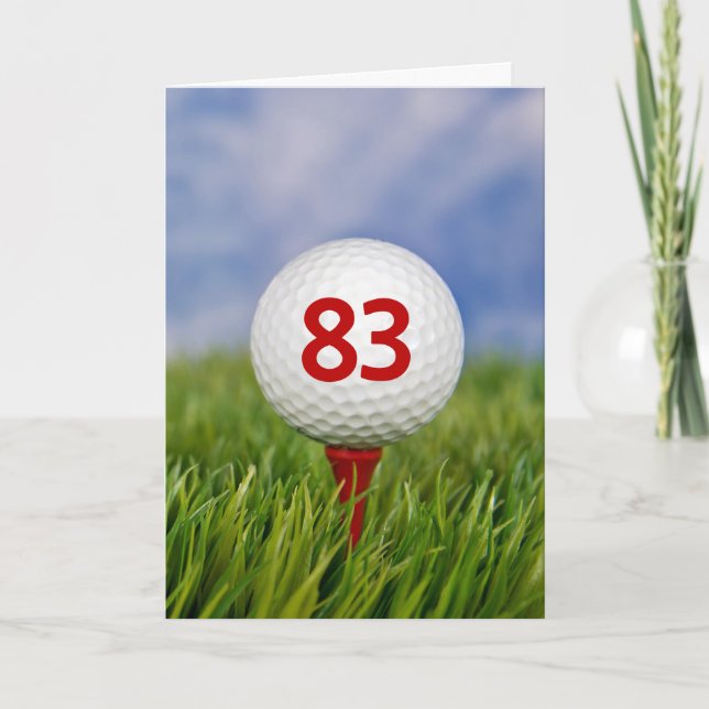 83:e födelsedag Golf Boll på Rött färgkort Kort (Framsida)