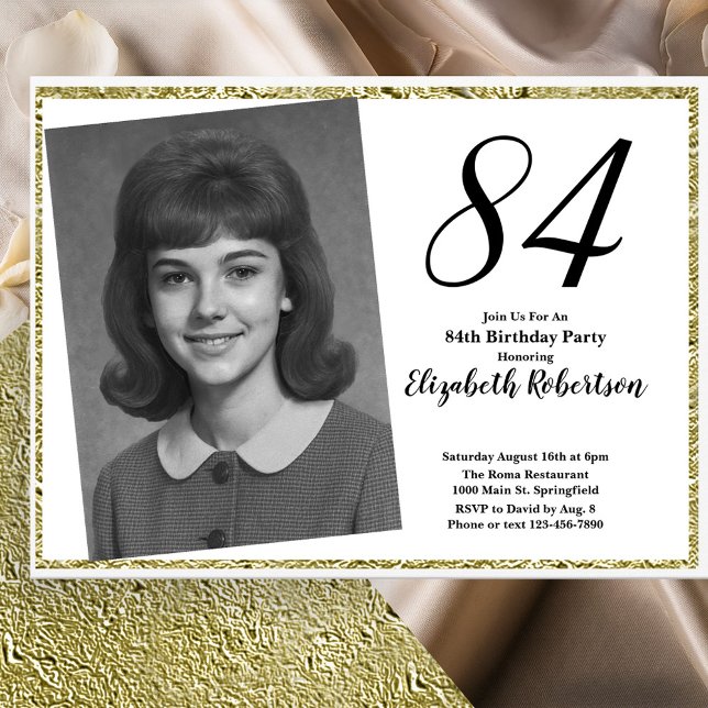 84:e födelsedagsfirande med anpassad vit och guld  inbjudningar (Skapare uppladdad)