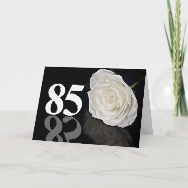 85:e födelsedagskortet med klassiskt vit ros kort (Framsida)