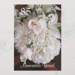 85 Födelsedagens firande/ Elegant Vit Blommigt Inbjudningar