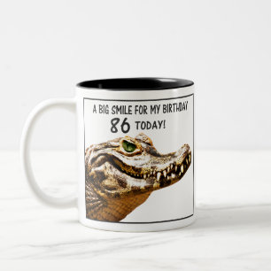 86:e födelsedagsalligator Smile Två-Tonad Mugg