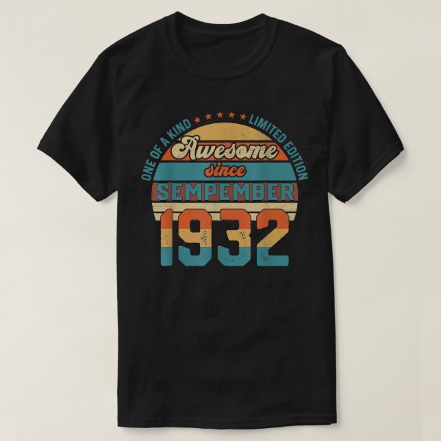 89th Birthday Decorations September 1932 89 Years  T Shirt (Design framsida)