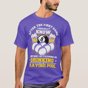 8 Boll som spelar Bassäng eller som dricker öl fjä T Shirt