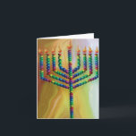 8 dagar Chanukah Helgkort<br><div class="desc">Ett vackert Chanukah-kort (Hanukkah) med matchande frimärke och kuvert. En skarp menorah med färgad med grönt,  blått,  gult och ljusa rosa mot en gyllene bakgrund.</div>