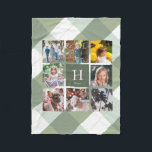 8 Photo Collage Monogram Sage Grönt Gingham Play Fleecefilt<br><div class="desc">Den här klassiska och enkla julklappen/helgdag filt innehåller 8 kvadratfoton av din och ett monogram på en vit bakgrund med gingham check mönster i sage grönt och faux glitter guld. Anpassa den efter dina behov. Du hittar matchande produkter i min butik.</div>