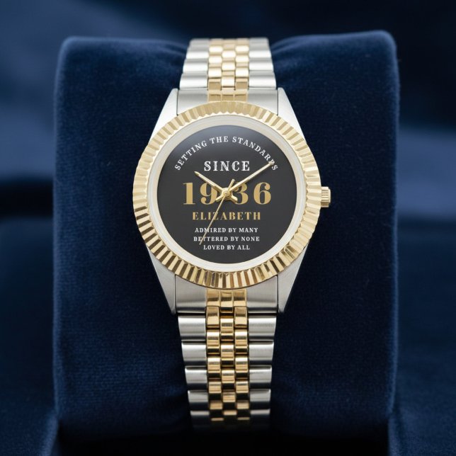 90-årsdag 1936 Elegant Svart Vitt Chic Armbandsur (Born 1936 birthday watch. Blue background.)