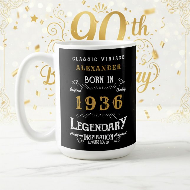90-årsdag 1936 Legendarisk Retro Kaffemugg (1936 coffee mug on a white and gold background.)