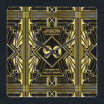 90:e födelsedag Art Deco Guld Black Underbar Gatsb Fyrkantig Klocka<br><div class="desc">Fira din milstolpe-födelsedag i stil med denna unika Art Deco-stil,  Underbara Gatsby-inspirerad design med geometriska former i ljusa guld över svart bakgrund. En elegant,  klassig,  könsneutral perfekt för att hedra minnet av denna speciella födelsedag med den jazzinfusade smaken av de roande tjuvårdarna.</div>
