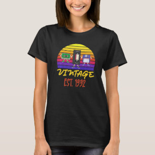 90:e födelsedagskörning Tees Funny Est 1932 Vin T Shirt