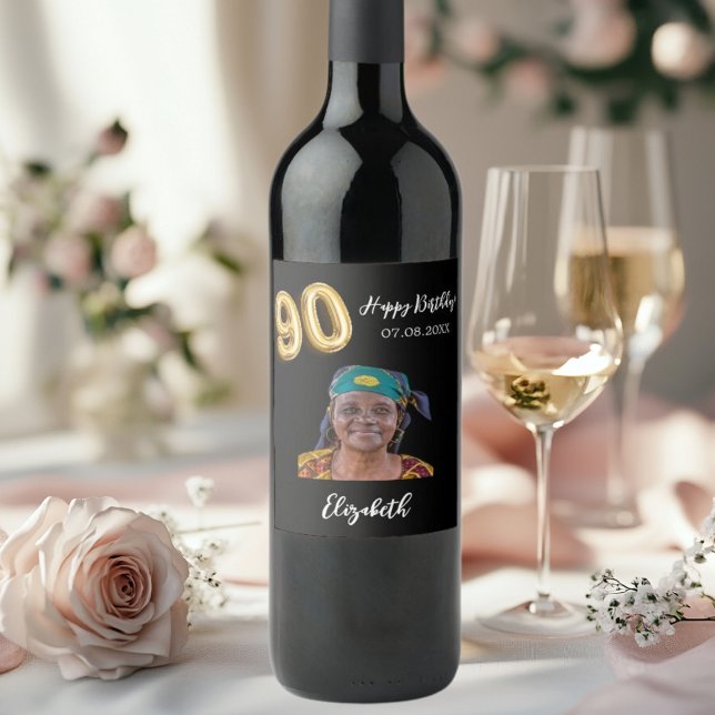 90:e foto av svart guld vinflaska etikett (Skapare uppladdad)
