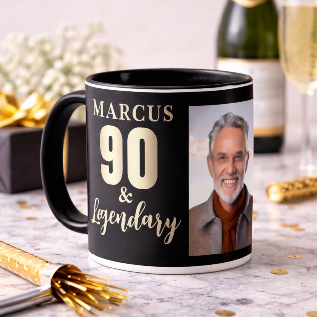 90 & Legendarisk Guld 90-års födelsedagsfoto Mugg (Skapare uppladdad)