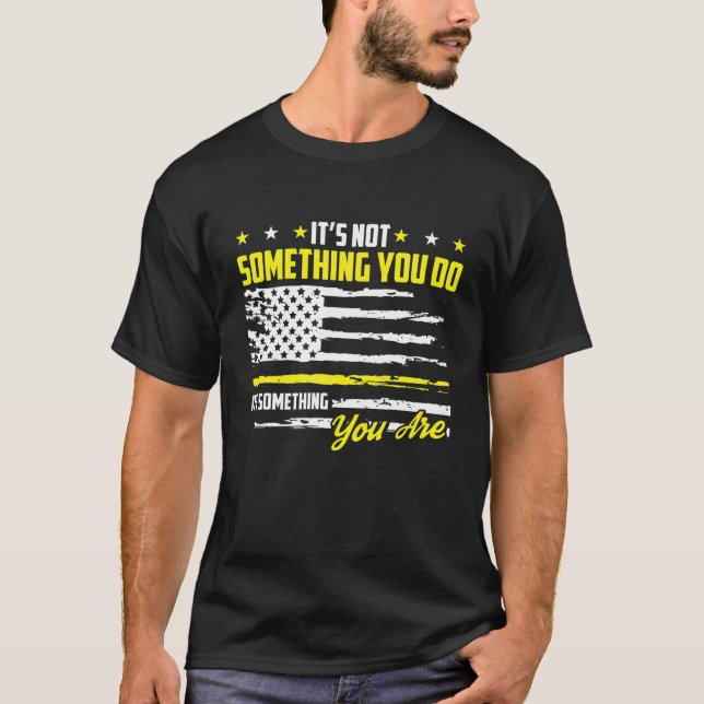 911 American Flagga Dispatch-er USA Thin Guld Line T Shirt (Framsida)