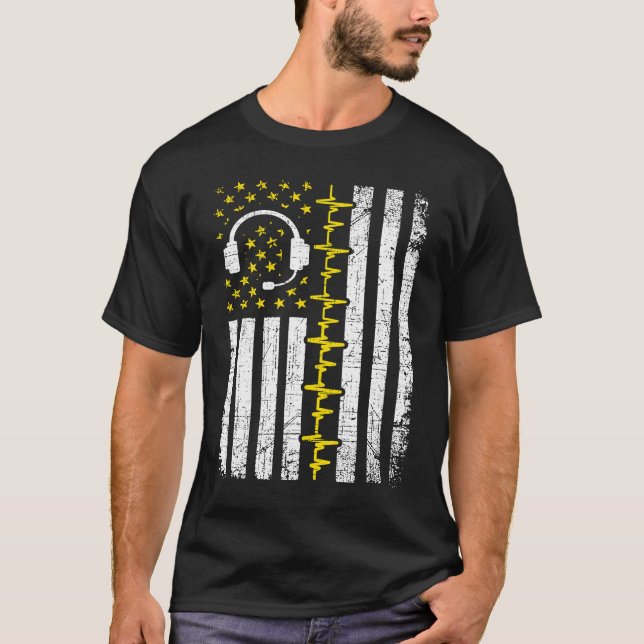 911 Dispatcher Flag Emergency Responder Police Dis T Shirt (Framsida)