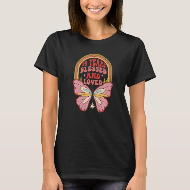 94 år älskade kvinnor födelsedagskalender t shirt (Framsida)