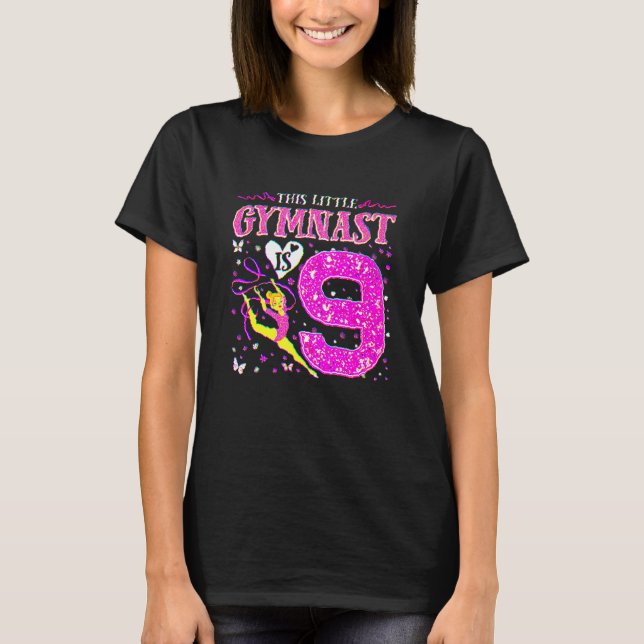 9 år gammal gymnast 9:e födelsedagen Dumling Gymna T Shirt (Framsida)