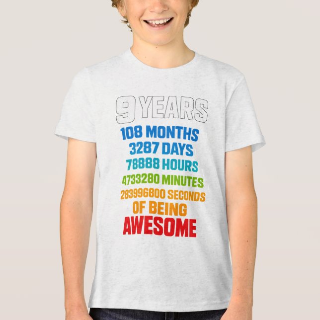 9-års födelsedag nedräkningstypografi t shirt (Framsida)