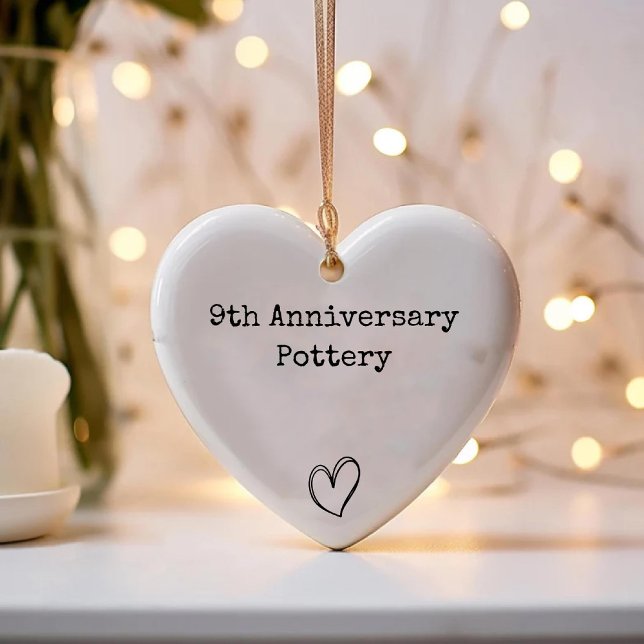 9:e årsdagen av prisceremonin Beepsaké Simple Chic Julgransprydnad Keramik (9th Pottery Anniversary Keepsake Simple Chic Heart Ceramic Ornament)