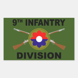 9:e infanteridivisionen - korsade gevär - med text rektangulärt klistermärke