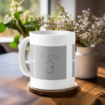 9 Fotokollage med valfri bakgrund färg Kaffemugg<br><div class="desc">D FÄRG - Klicka på länken Custze (anpassa) och välj ett färg i färg-väljaren. Du kan använda Instagram-foton för den här designen. Använda nio kvadratbilder för att skapa en unik och personlig gåva. Om du behöver justera bilder klickar du på verktyg för att anpassa ändringar.</div>