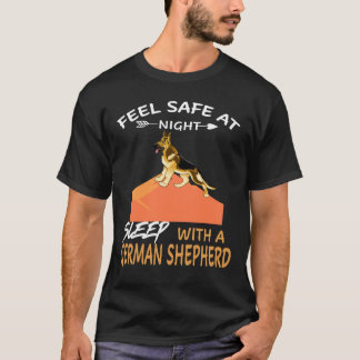 9 Känn dig trygg på natten Sova med en tysk herde  T Shirt