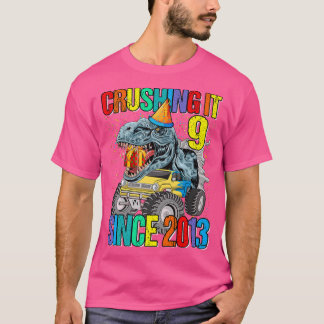 9 Krossning sedan 2013 av Monster Lastbil Dinosaur T Shirt