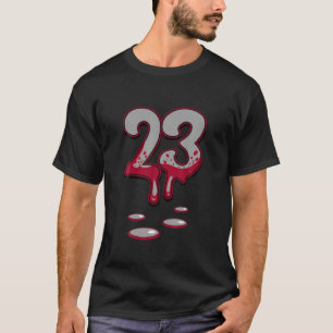 9 Universiteten Red Tee för att matcha nummer 23,