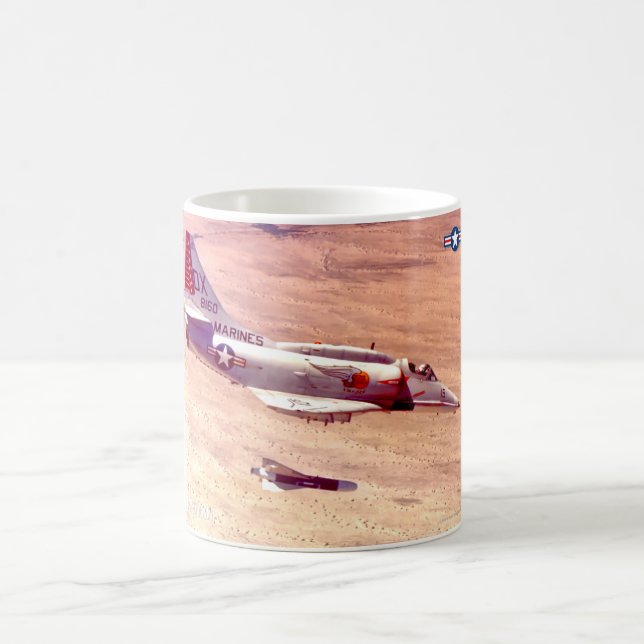 A-4 M SKYHAWK II KAFFEMUGG (Center)