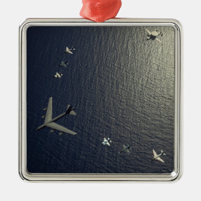 A Amerikanska Luft Force B-52 Stratofort-flygplan Julgransprydnad Metall (Framsidan)