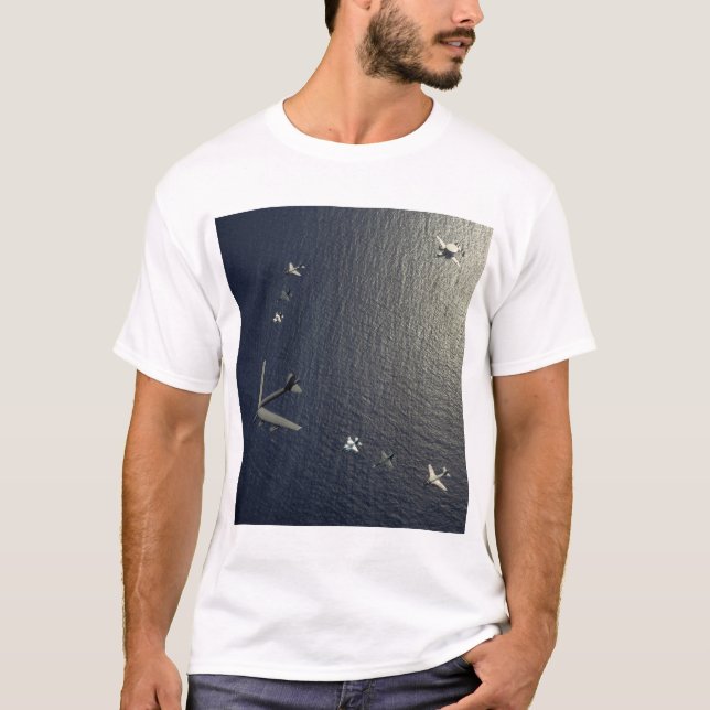 A Amerikanska Luft Force B-52 Stratofort-flygplan T Shirt (Framsida)