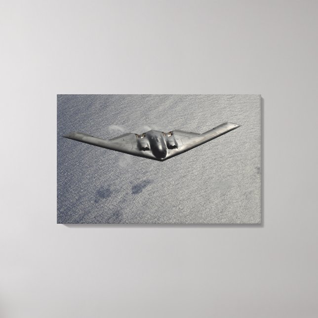 A B-2 Spirit flyger över Stilla havet Canvastryck (Framsida)