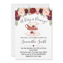 A Baby brinner genom en inbjudan till teduschmarsa