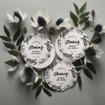 A baby brinner genom Gothic Flowers tatt Baby Show Underlägg Papper Rund<br><div class="desc">"Goth Baby" Collection - en unik blandning av ömtåliga blommor och edgy döskallar, elegant skriven i klassisk svartvitt. Bort med de okonventionella inbjudningarna och dekorationen till våra babyduschar, helt designade för dem som uppskattar skönheten i kontraster. Vare sig du firar ankomsten av en liten nybörjare eller planerar en babydusch som...</div>