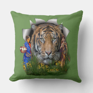 A Bengal Tiger habitat med indiska flickor Kudde