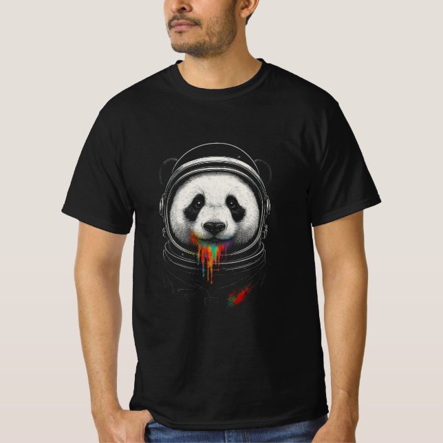 A black and white panda bear wearing a space suit t shirt (Framsida)