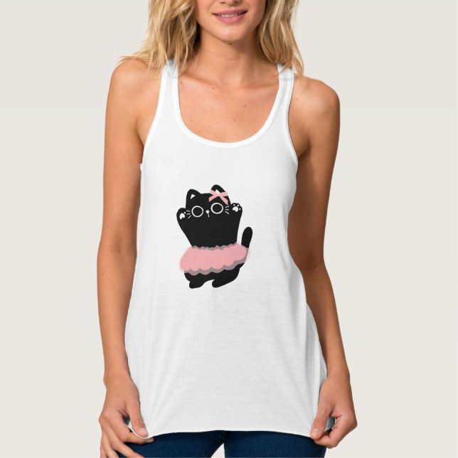 "A Black Cat Comes to Life in a Dance Skirt." Linne Med Racerback (Framsida)