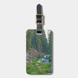 A Buck Rests vid Cascading River Bagagebricka