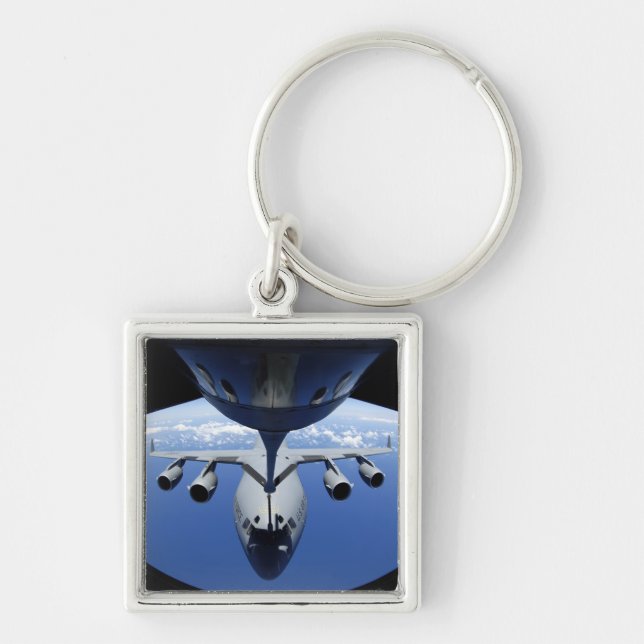 A C-17 Globemaster III får bränsle Fyrkantig Silverfärgad Nyckelring (Framsidan)