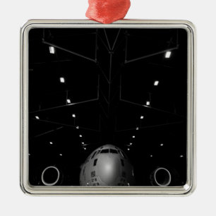 A.C. - 17 Globemaster III sitter i en hangar Julgransprydnad Metall