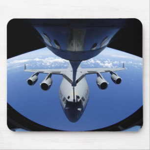 A.C. - 17 som Globemaster III mottar, tankar Musmatta