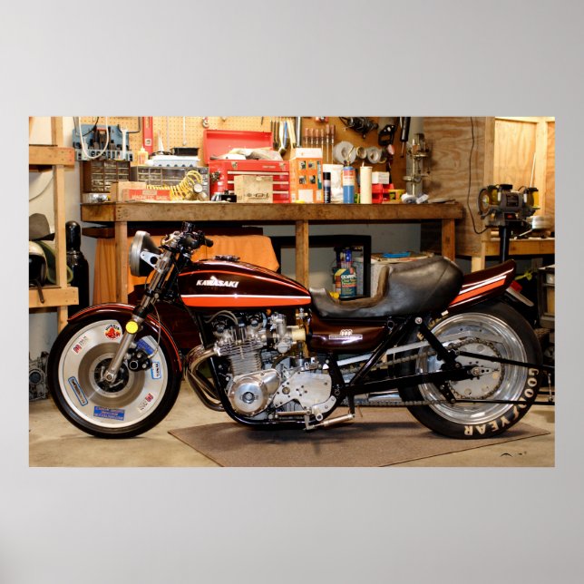 A Classic Kawasaki 1974 Z1 Modified Drag Bike Poster (Framsidan)