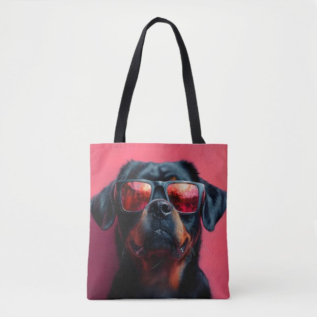A cool rottweiler with sunglasses tygkasse (Framsida)