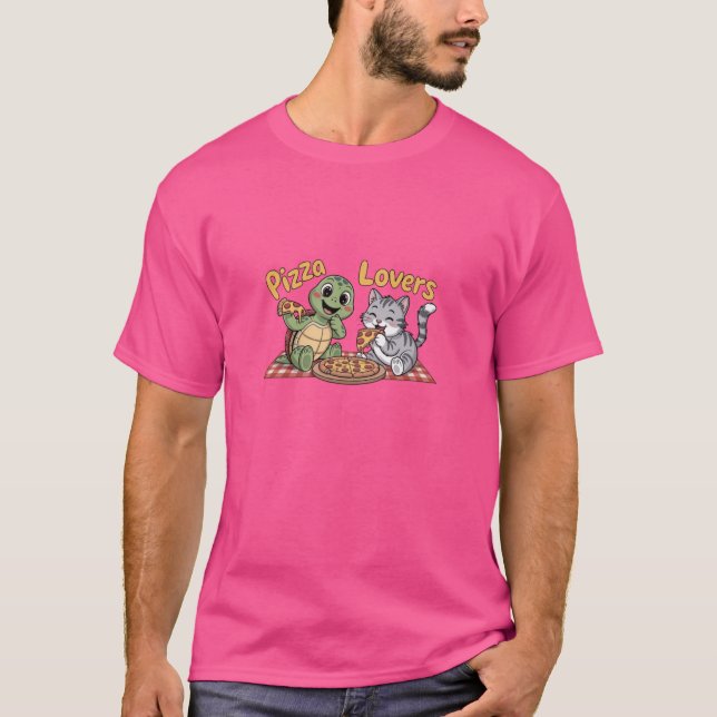 A cute cat and turtle enjoy eating pizza t shirt (Framsida)