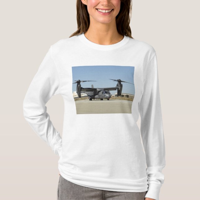 A CV-22 Osprey förbereder start Tee Shirt (Framsida)